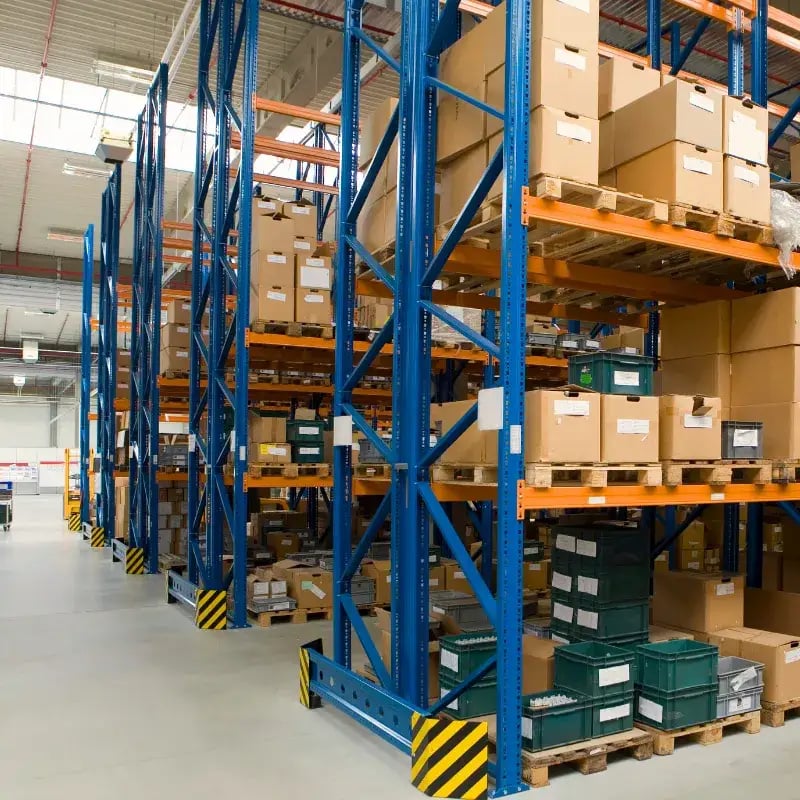 Vérification technique périodique des rayonnages de stockage